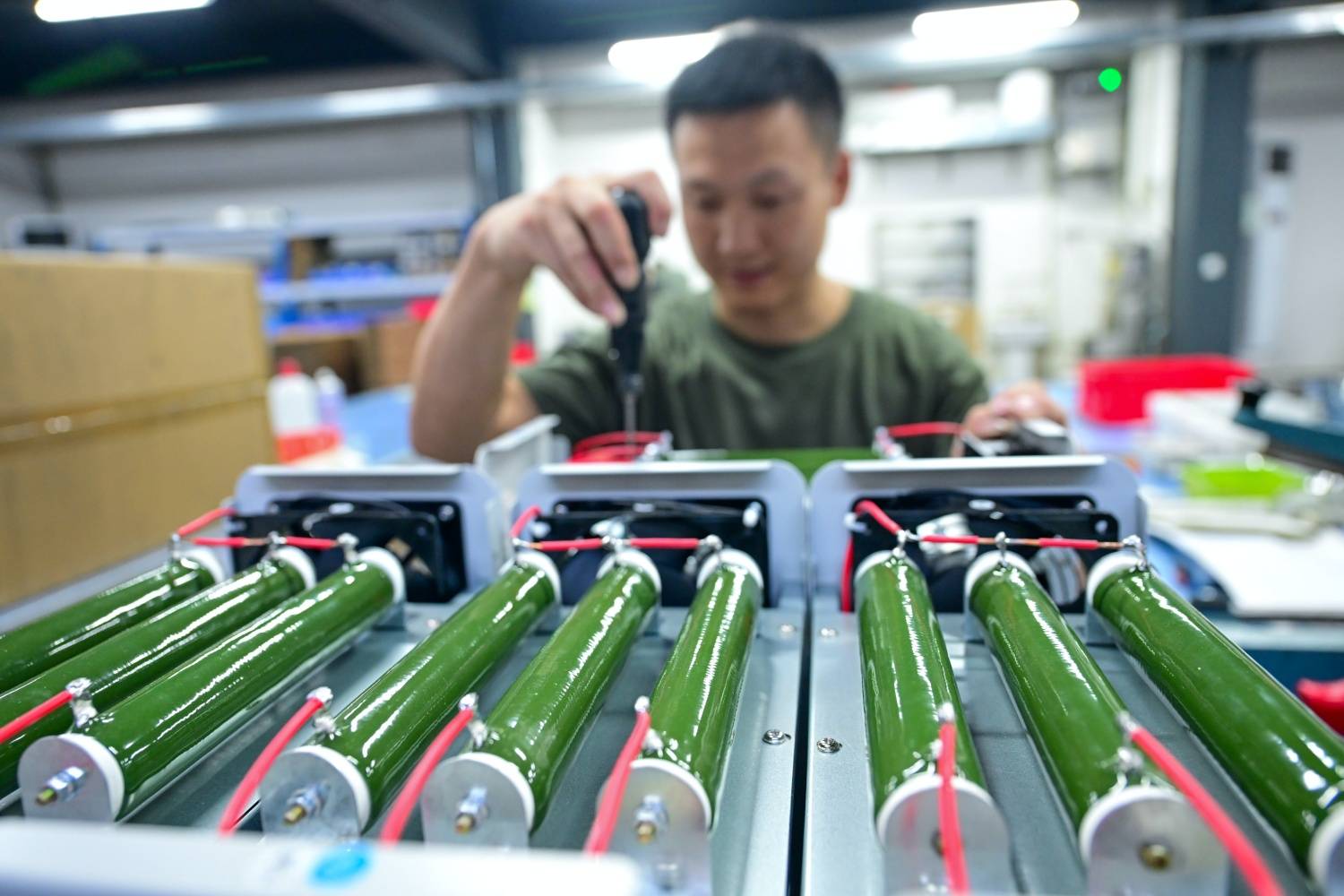 洛陽信成精密機(jī)械：創(chuàng)新驅(qū)動(dòng) 產(chǎn)品遠(yuǎn)銷80余國:精密機(jī)械